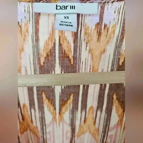 Bar III V-Neck Boho Tied Cropped Blouse Size XS - Picture 5 of 5